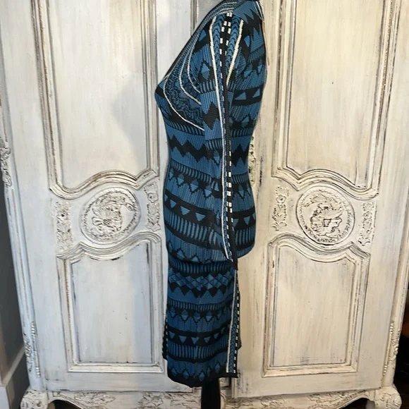 Jealous Tomato Geo Graphic Long Sleeve Deep V Neck Body con Knit Dress Size S - Picture 8 of 11